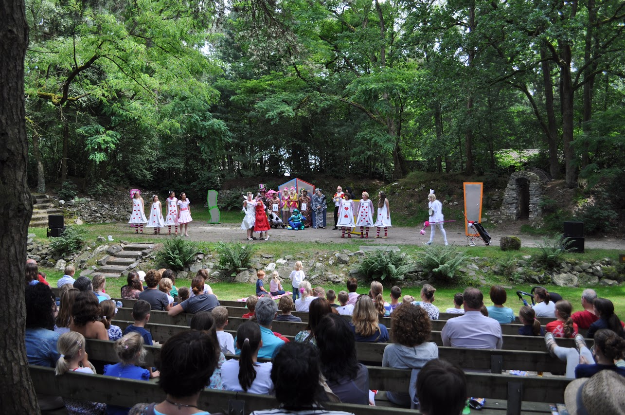 Wie schrijft, die blijft: Openluchttheater De Hunnebergen