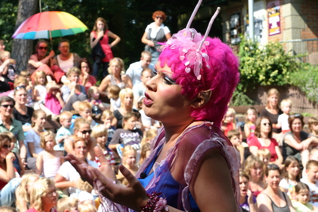 Vier de zomer in het openluchttheater