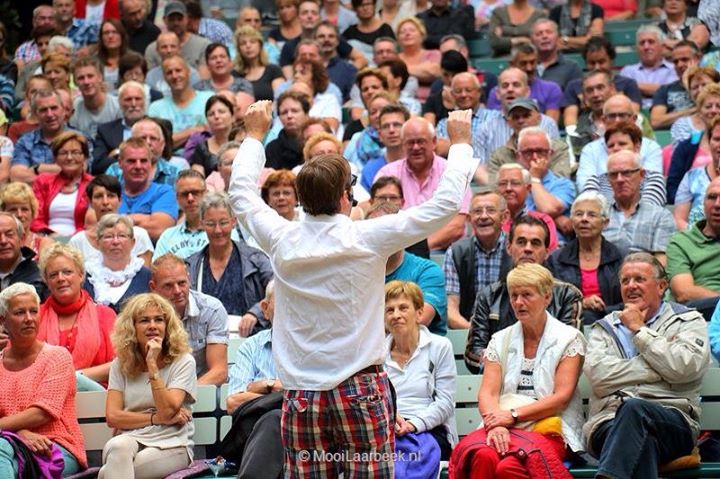 Dé theatershow voor werkzoekend Nederland