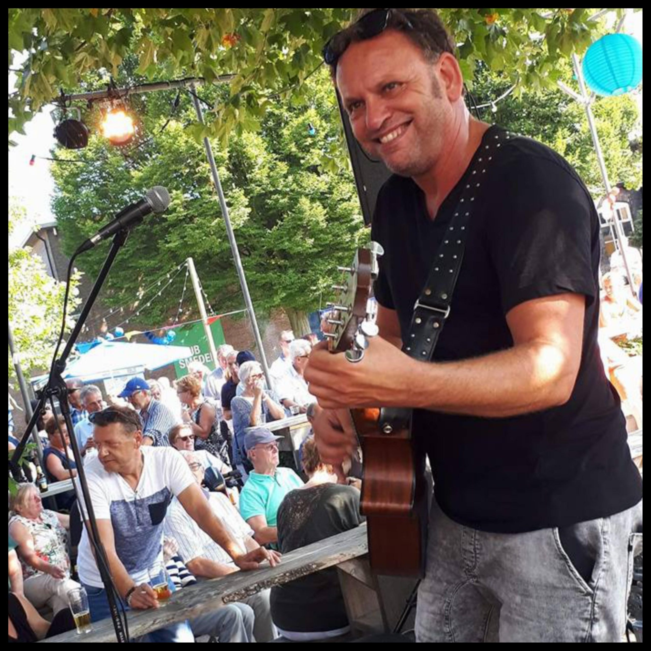 Easy Live – Anton Arema – The one man Band